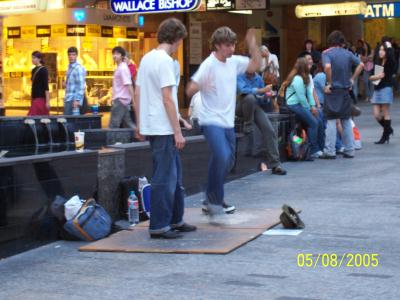 Junge Stepptaenzer in Brisbane City